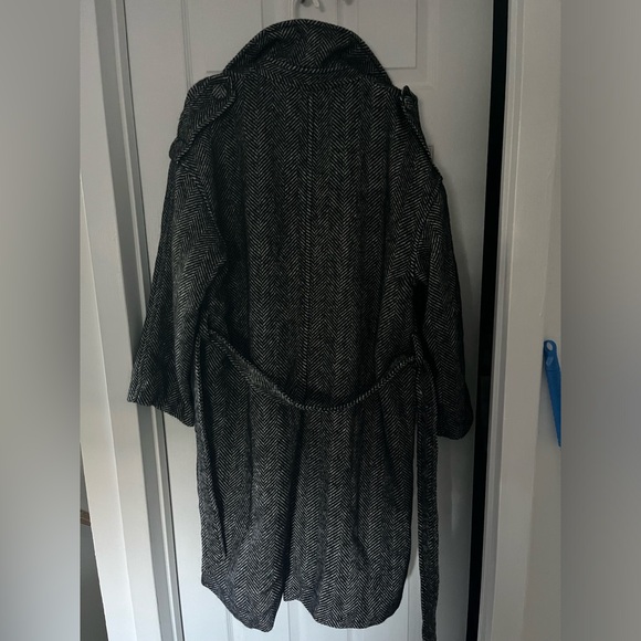 2X black and white striped trench coat - Picture 6 of 9